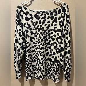 Super cute‎ Leopard print top